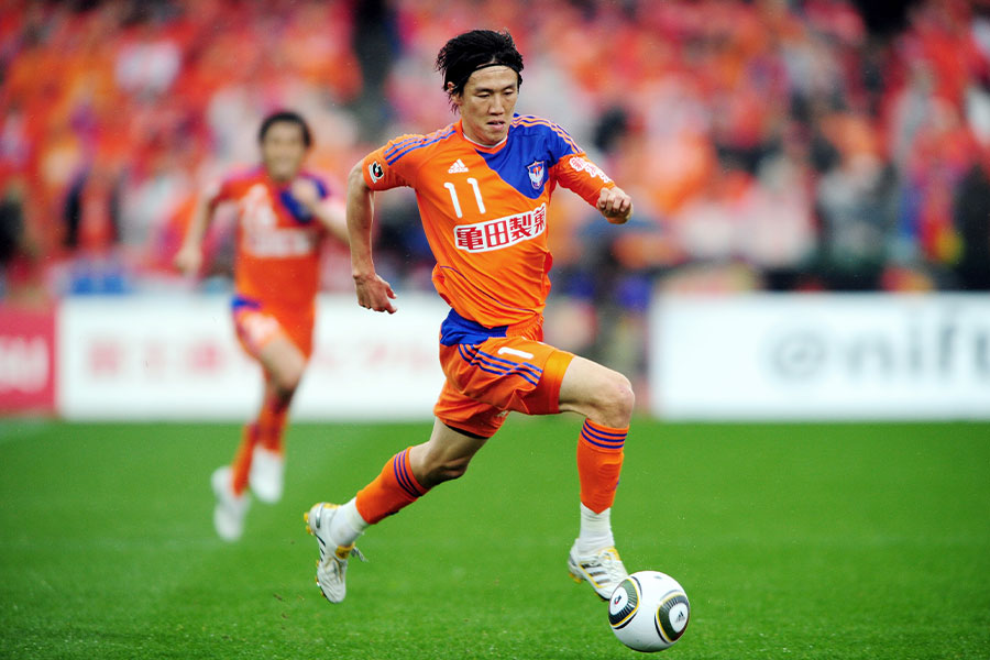 新潟で長年プレーをした矢野貴章【写真:アフロ】