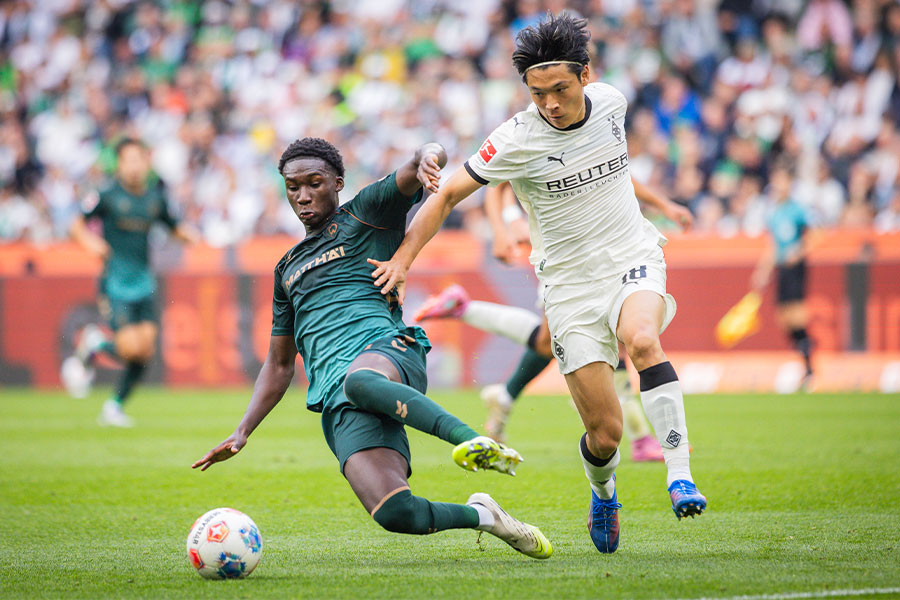 今季からボルシアMGでプレーをする町野修斗【写真：アフロ】