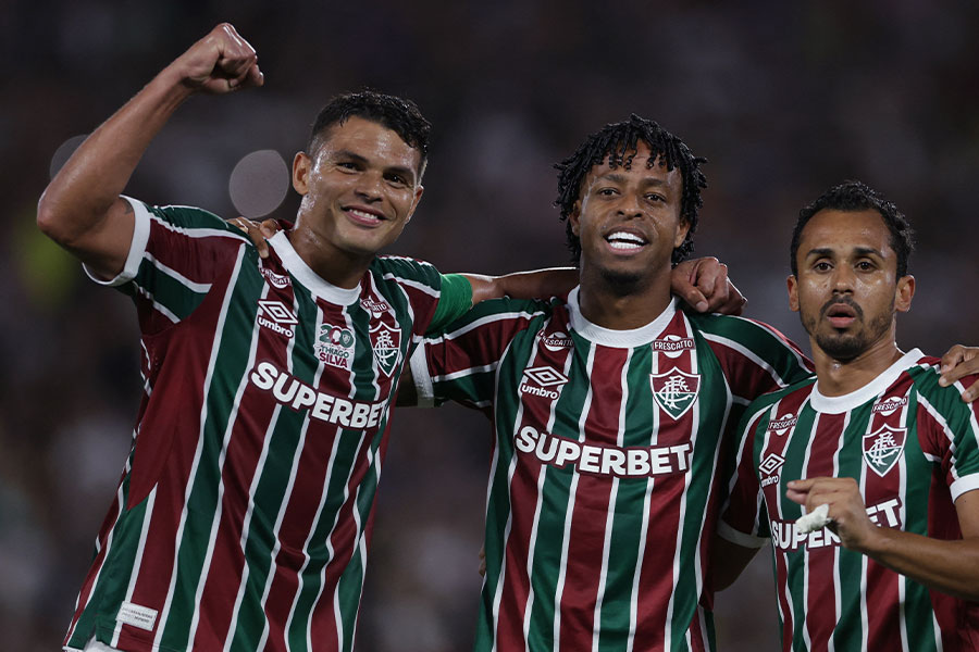 ジュベントゥージ戦でゴールを決めたチアゴ・シウバ（写真左）【写真：ロイター】