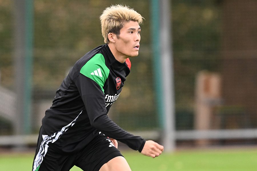 アーセナルでプレーする冨安健洋【写真：Getty Images】