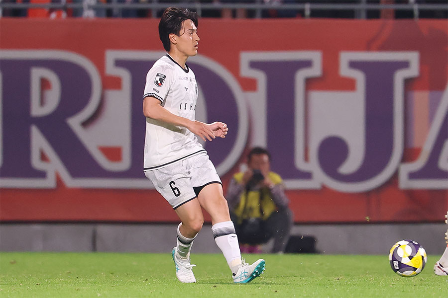 札幌の高嶺朋樹がゴラッソ2連発【写真:加治屋友輝】