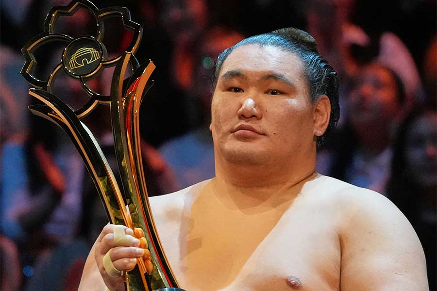 チェルシー本拠地を訪問した豊昇龍【写真：AP/アフロ】