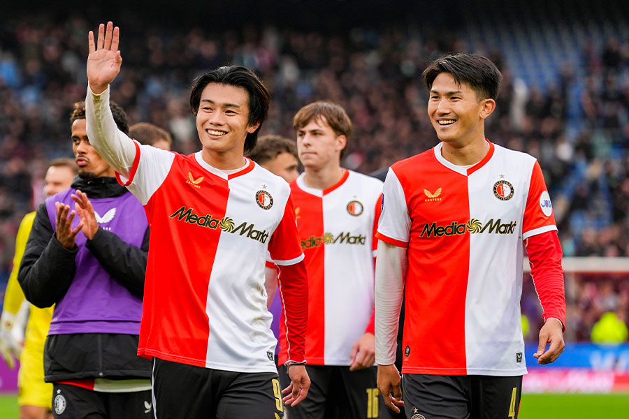 フェイエノールトでプレーする上田綺世と渡辺剛【写真:アフロ】