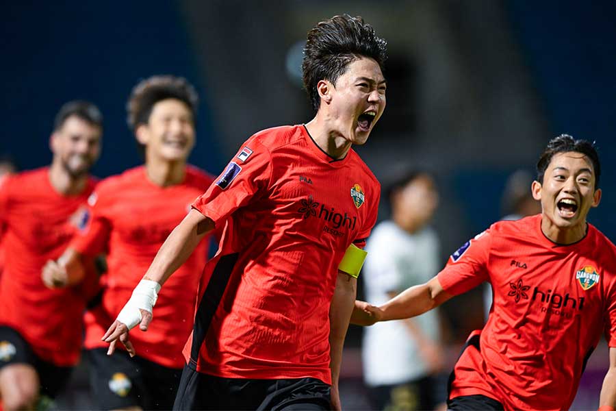 江原のキム・ゴンヒ【写真:2025 Asian Football Confederation (AFC)】