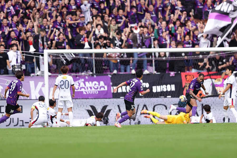 京都と引き分けに終わった鹿島【写真:Getty Images】