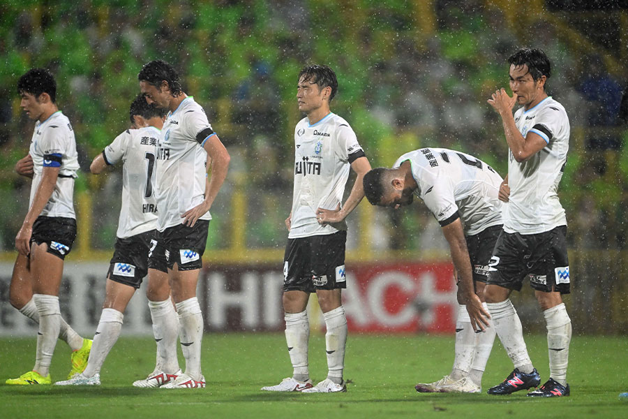 湘南のJ2降格が決定した【写真:徳原隆元】