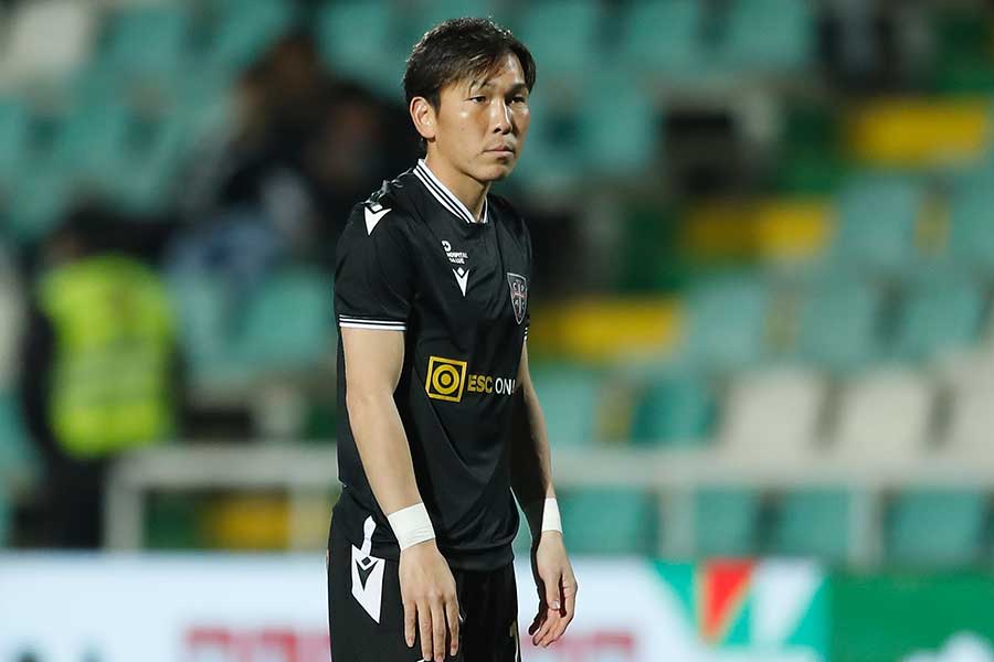 遼寧鉄人でプレーする邦本宜裕(写真はカーザ・ピア在籍時)【写真:ムツ・カワモリ/アフロ】