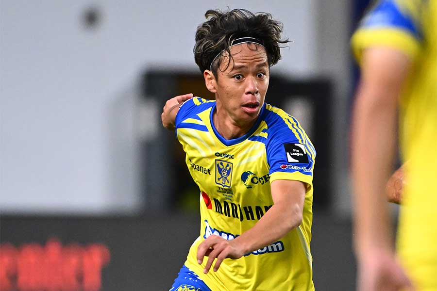 シント＝トロイデンの伊藤涼太郎【写真：PsnewZ/アフロ】