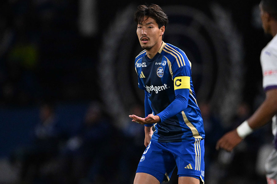 昌子源のバックパスがそのまま自陣ゴールに【写真:徳原隆元】