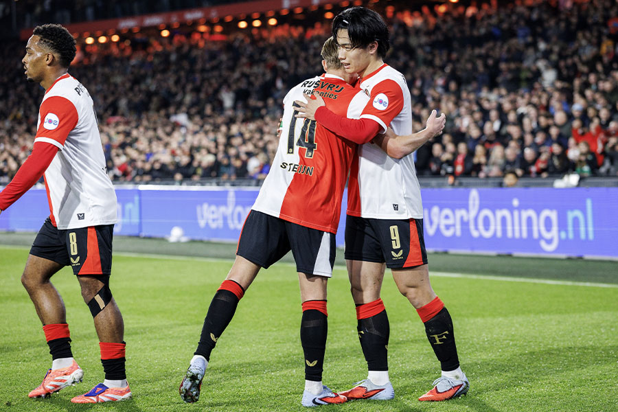 開幕から11試合で13ゴールを決めている上田綺世【写真:ANP Photo/アフロ】