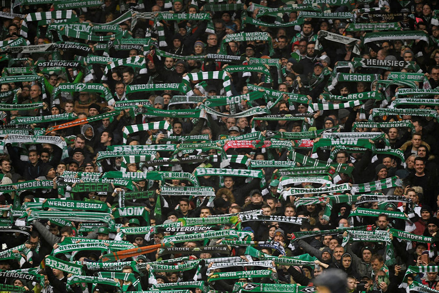 ブレーメンのサポーター【写真：ロイター/アフロ】