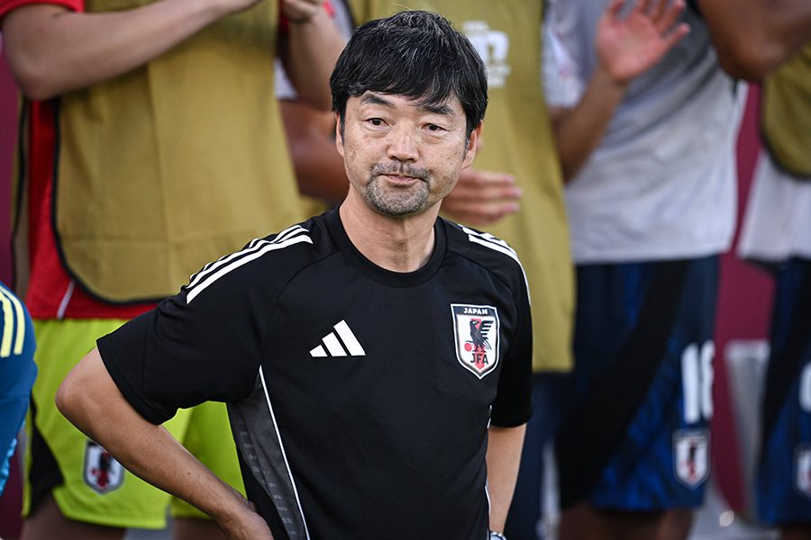 U-17日本代表・廣山望監督【写真:アフロ】