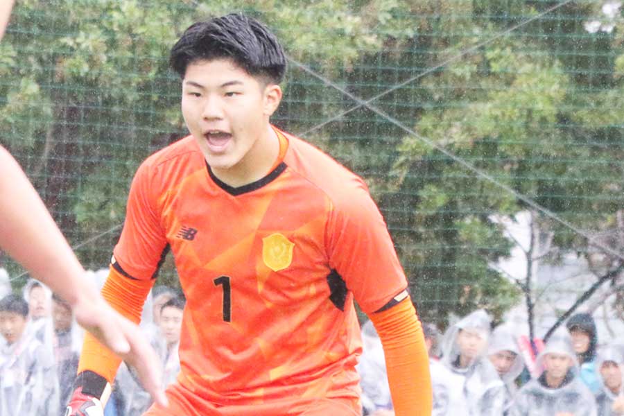 興國高の岩瀬颯【写真：FOOTBALL ZONE編集部】