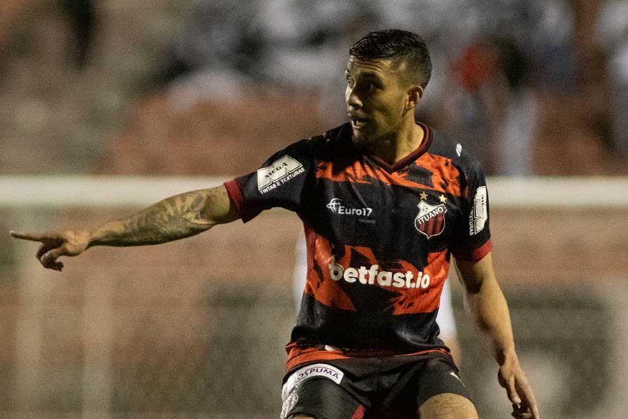 日本行きの可能性が報じられたエリオ・ボルジェス【写真:AP/アフロ】