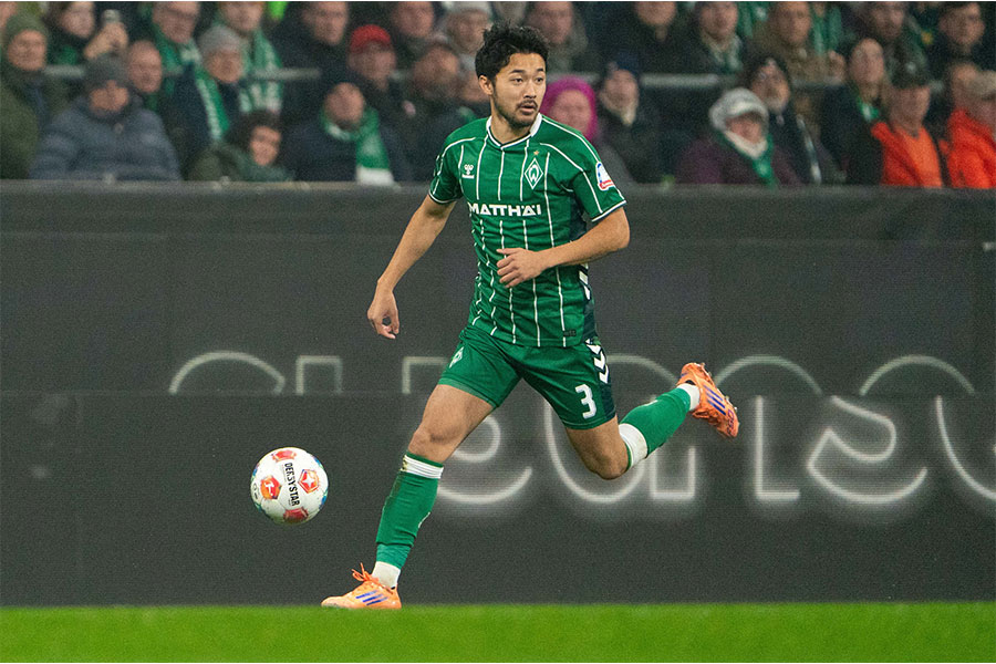 ブレーメンの菅原由勢が絶妙アシスト【写真：picture alliance/アフロ】