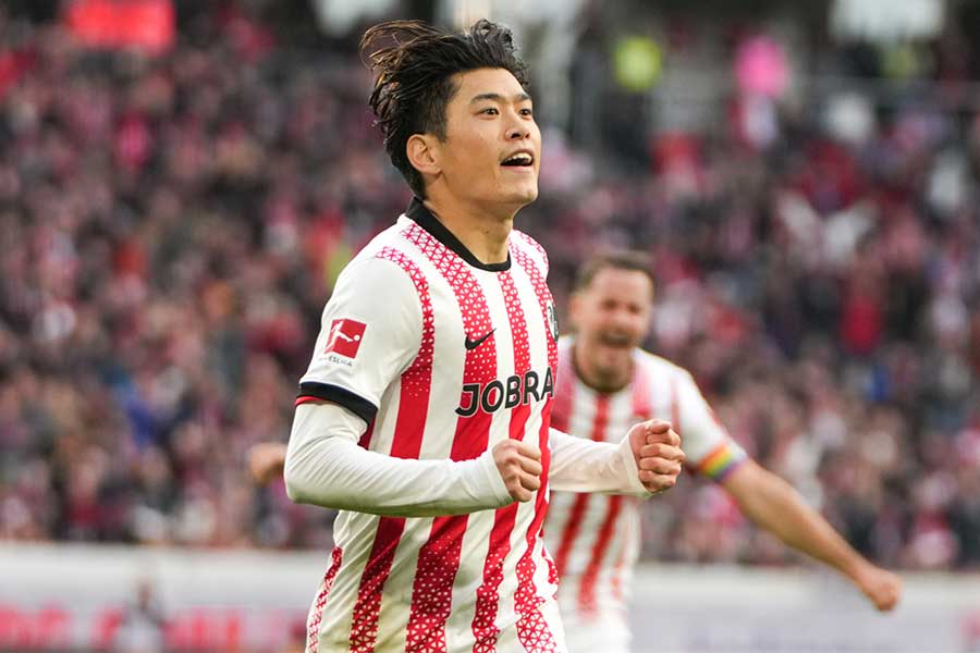 フライブルクの鈴木唯人【写真:picture alliance/アフロ】