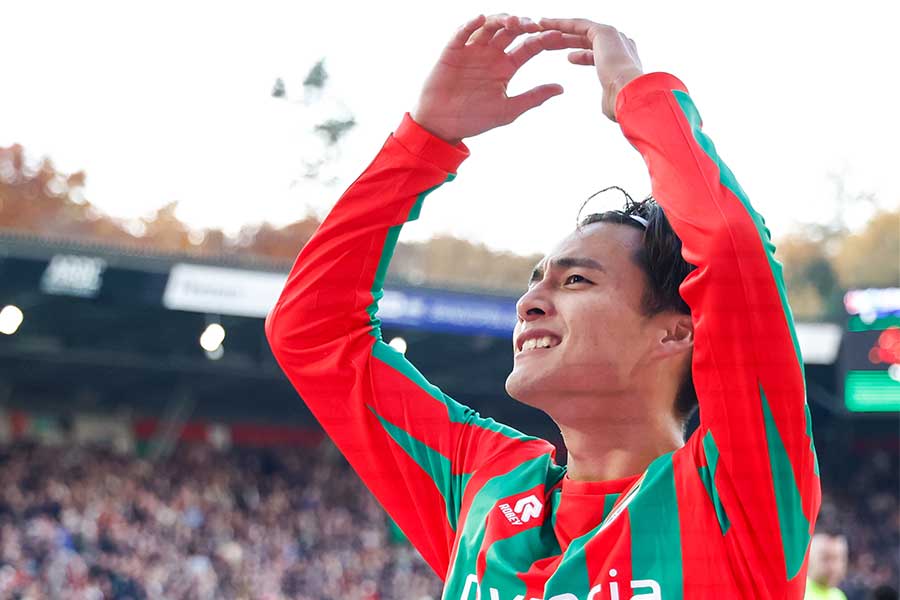 21歳欧州日本人の独走弾「よく決めたな」 2人置き去り→逆足での一撃が