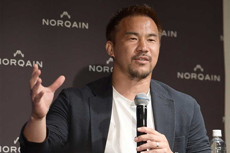 バサラマインツで監督を務める岡崎慎司【写真：産経新聞社】