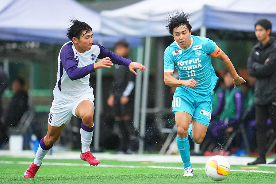 明治大学から山口に進む藤森颯太(写真左)【写真:アフロスポーツ】
