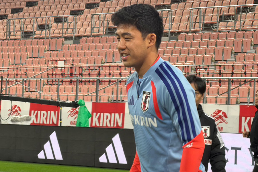 キャプテンの遠藤航【写真：FOOTBALL ZONE編集部 】