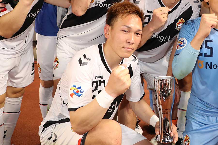 遼寧鉄人でプレーする邦本宜裕(写真は慶南FC在籍時)【写真:産経新聞社】