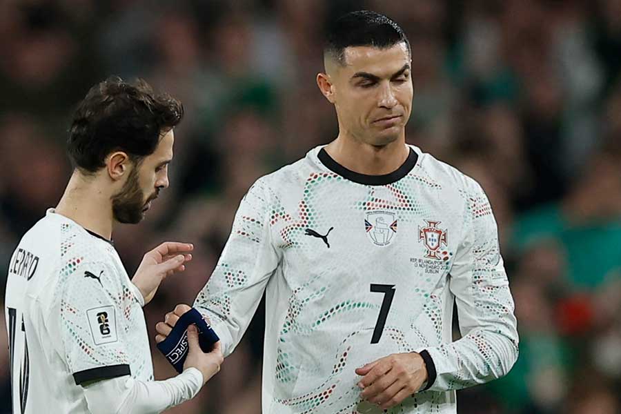 アイルランド戦で退場処分を受けたクリスティアーノ・ロナウド【写真:ロイター】