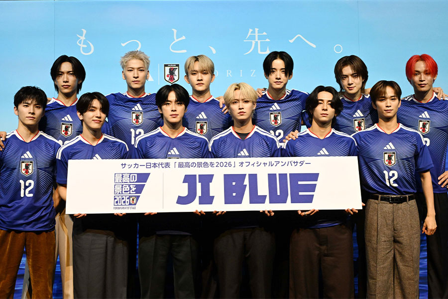 アンバサダーを務める「JI BLUE」のメンバー【写真:徳原隆元】