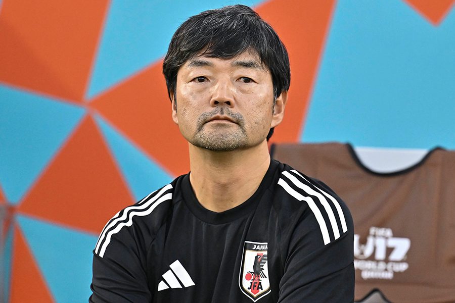 U-17日本代表・廣山望監督【写真：アフロ】