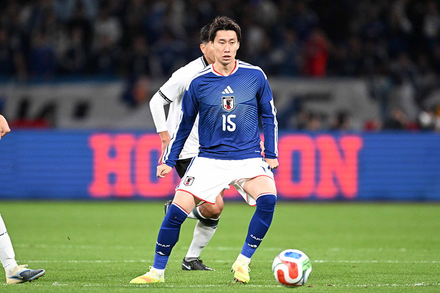 先制ゴールを決めた鎌田大地【写真:徳原隆元】
