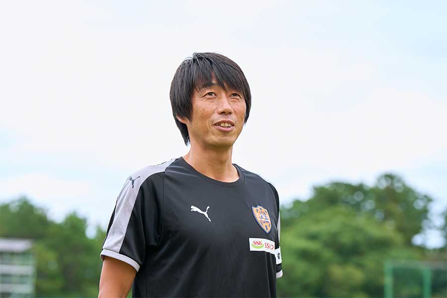 市川大祐氏が日韓W杯でのアシストにつながる日々を回想した【写真:近藤俊哉】