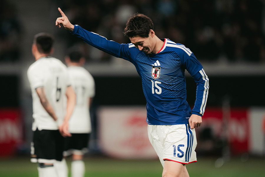 英記者が鎌田大地を絶賛【写真：岩本太成】