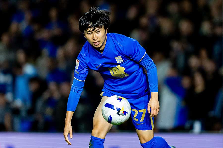 バーミンガムの藤本寛也【写真:REX/アフロ】