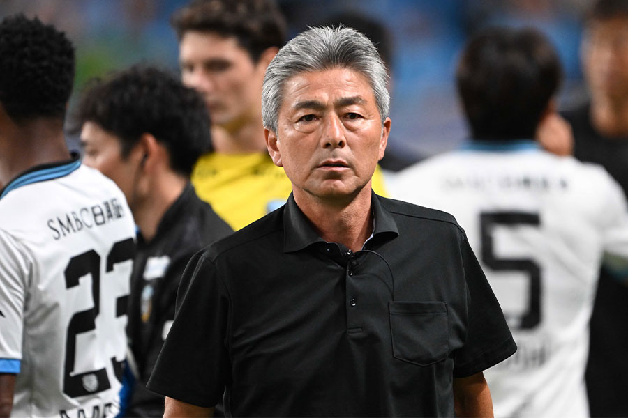 今季から川崎を率いる長谷部茂利【写真:徳原隆元】