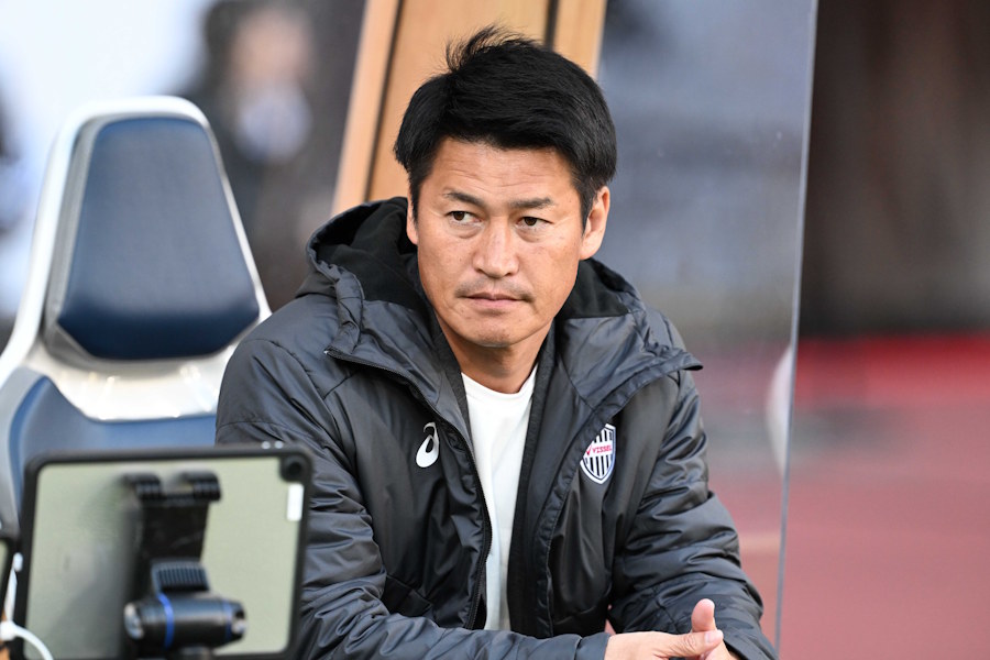 神戸の吉田孝行監督【写真:徳原隆元】