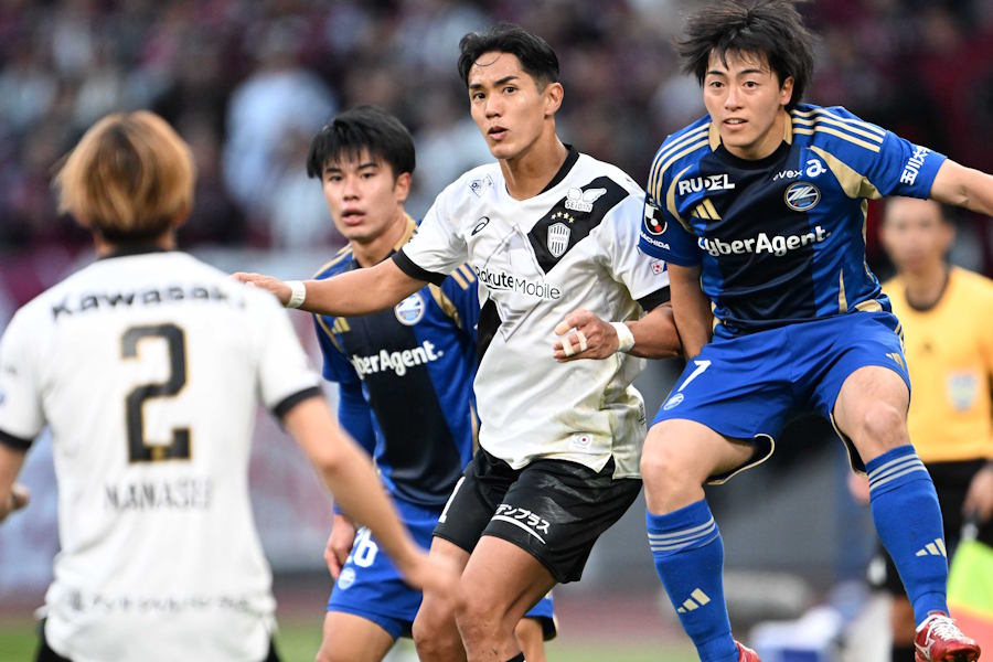 神戸の武藤嘉紀【写真:徳原隆元】