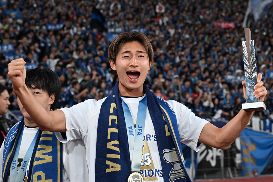 決勝戦で2ゴールを決めた藤尾翔太【写真：徳原隆元】