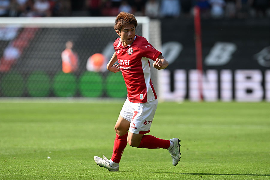 ブリストル・シティの平河悠【 写真:REX/アフロ】