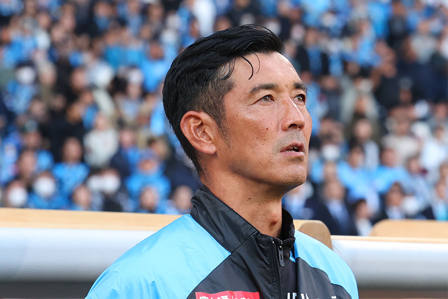 福島の寺田周平監督が3年目のシーズンへ(写真は川崎コーチ時)【写真:長田洋平/アフロスポーツ】