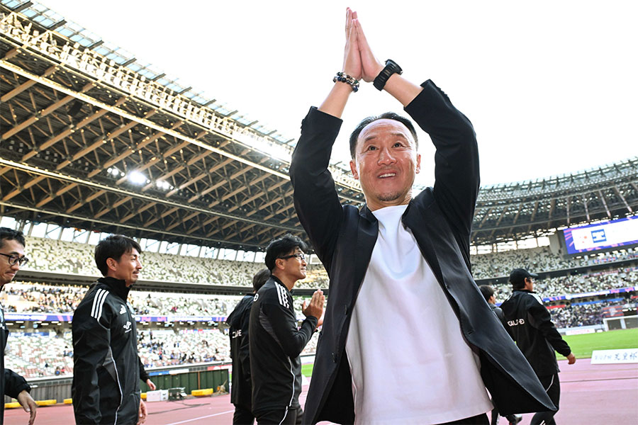 黒田剛監督の契約更新が発表された【写真：徳原隆元】