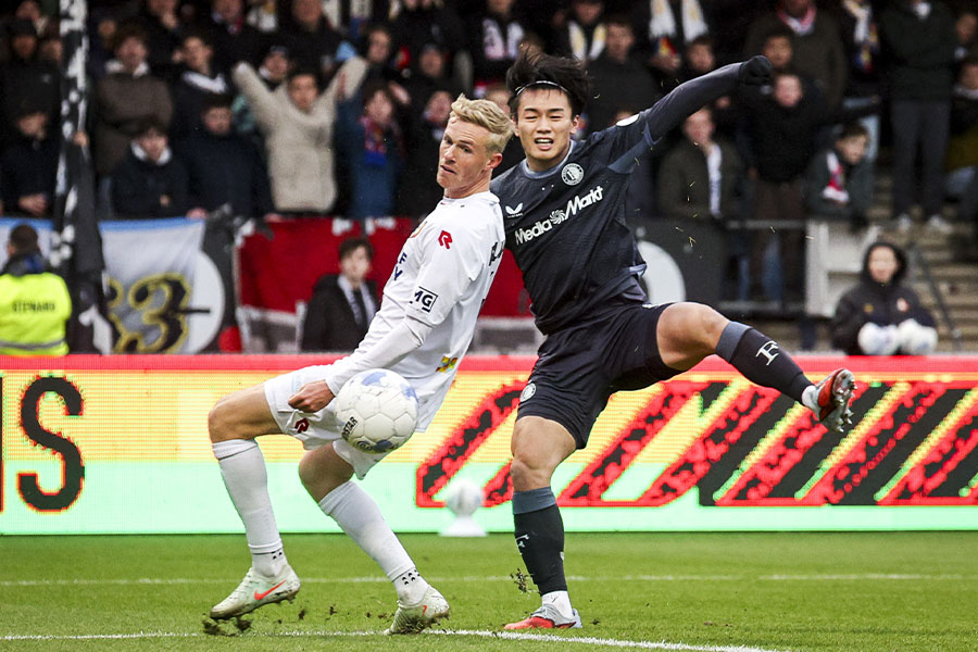 上田綺世が14試合で14ゴール【写真:Pro Shots/アフロ】