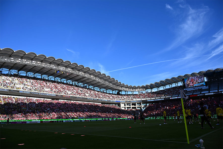 Jリーグでは来年8月から26-27シーズンがスタートする【写真：徳原隆元】