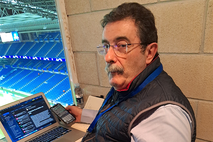 久保建英について語ったスペイン紙「エル・パイス」のジョン・リバス記者【写真：高橋智行】