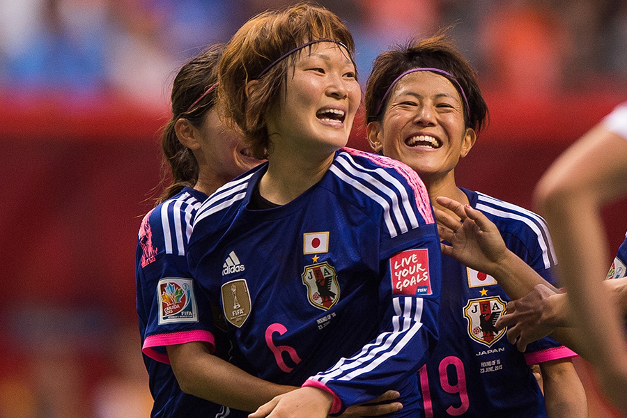 かつてなでしこジャパンで活躍をした阪口夢穂（写真中央）【写真：Getty Images】