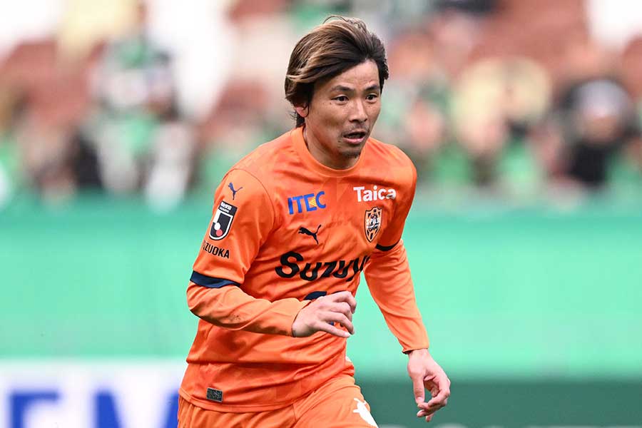 清水の乾貴士【写真：徳原隆元】