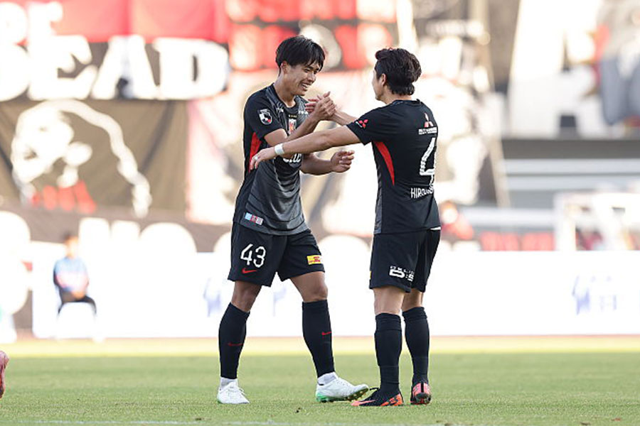 浦和レッズの肥田野蓮治（43番)【写真：Getty Images 】