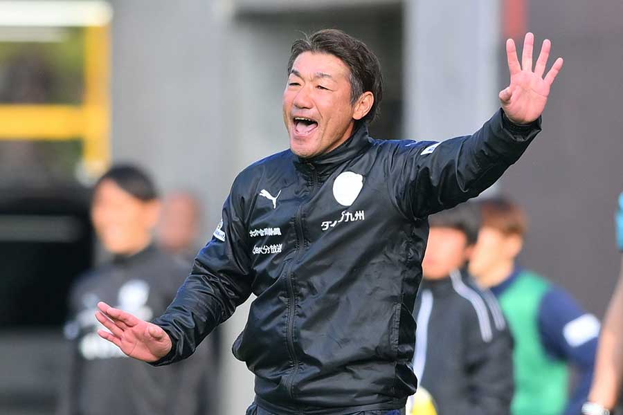 熊本の新監督に就任した片野坂知宏氏【写真：アフロ】