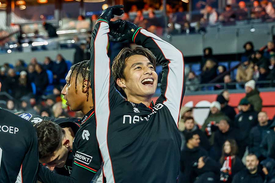 NECの佐野航大【写真：アフロ】