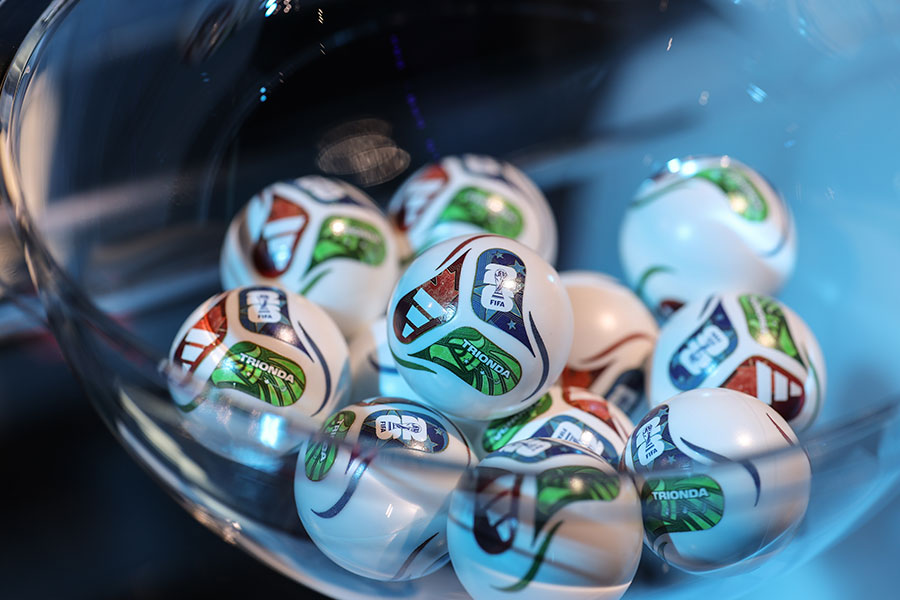 ワールドカップの抽選会が行われている【写真:(C) FIFA】