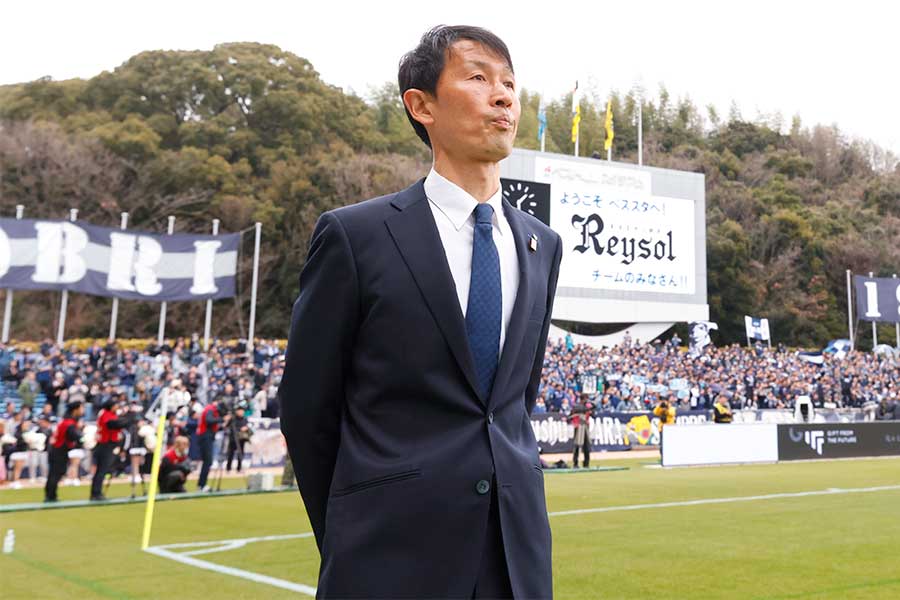 福岡の金明輝監督【写真提供:アビスパ福岡】