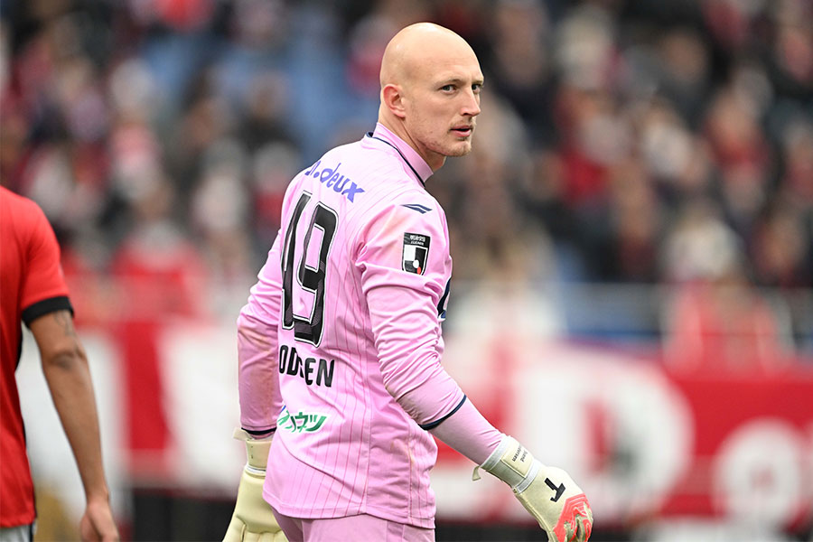 スベンド・ブローダーセンの完全移籍が正式発表された【写真:徳原隆元】